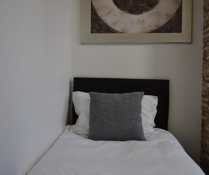 חדר סטנדרט, 33