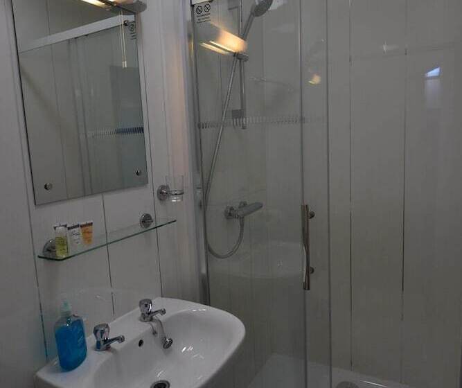 חדר סטנדרט, 33