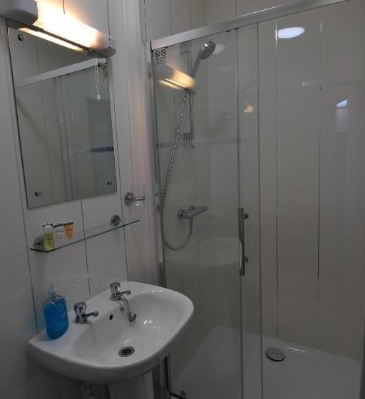 חדר סטנדרט, 33