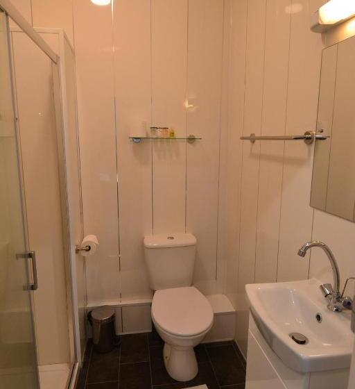 חדר סטנדרט עם מיטת קינג, 33