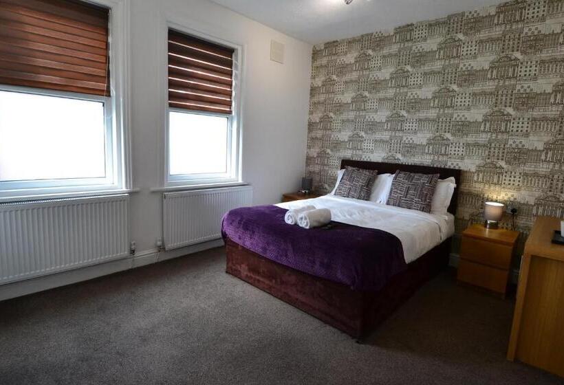 חדר סטנדרט עם מיטת קינג, 33