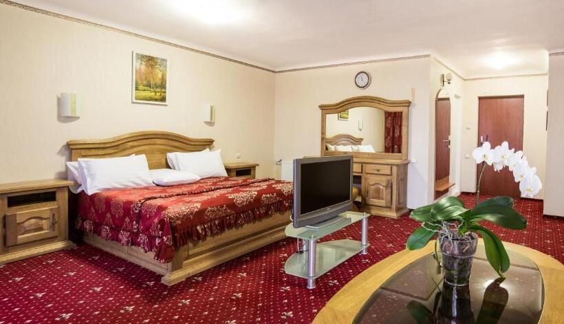 סוויטת ג'וניור, Bukovyna