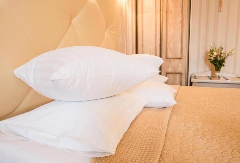 חדר סופריור, Bukovyna