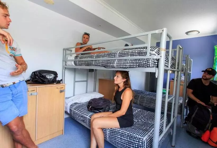 ルームシェアのワンベッド, Yha Cairns Central