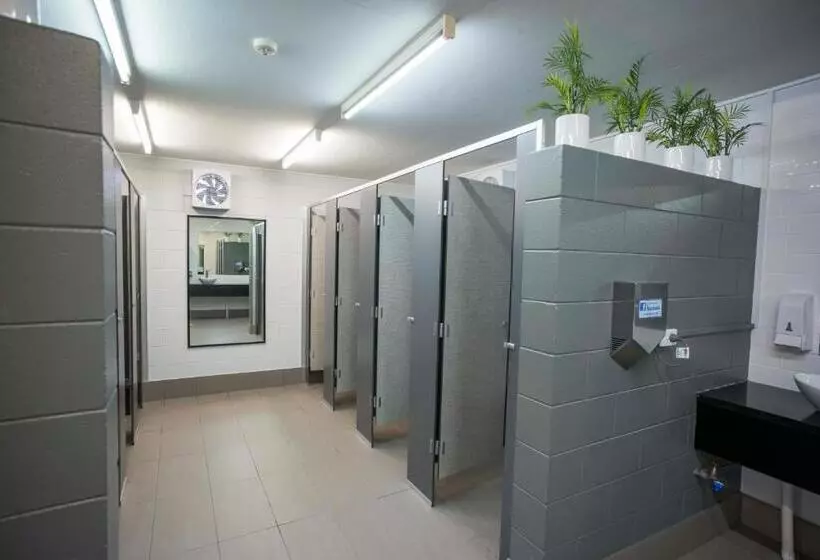 バスルーム共有のシングルスタンダード, Yha Cairns Central