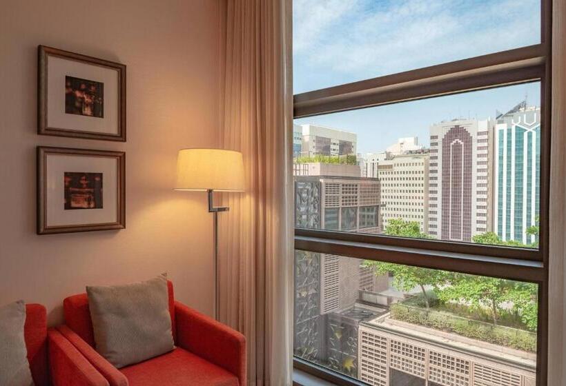 キングサイズベッドのスタンダードルーム, Courtyard By Marriott World Trade Center, Abu Dhabi