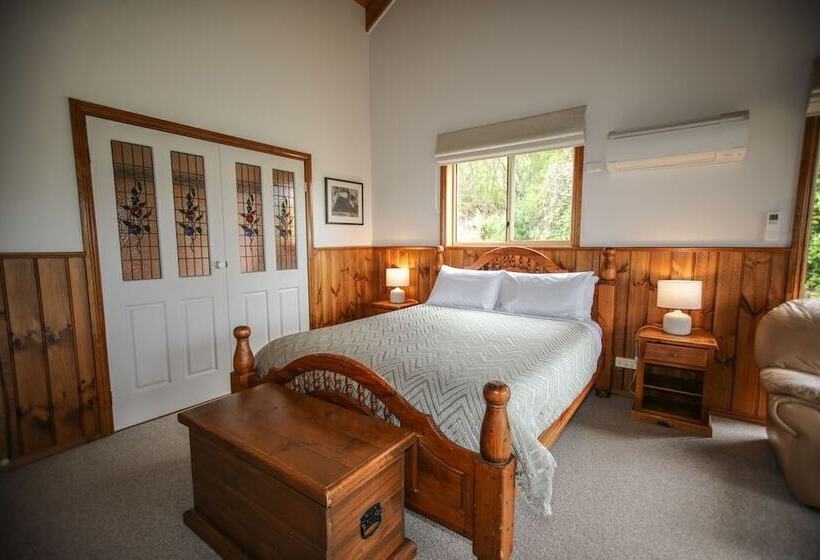带按摩浴盆的套房, Daysy Hill Country Cottages