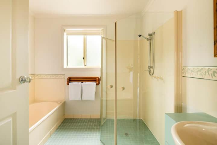 小室, Daysy Hill Country Cottages