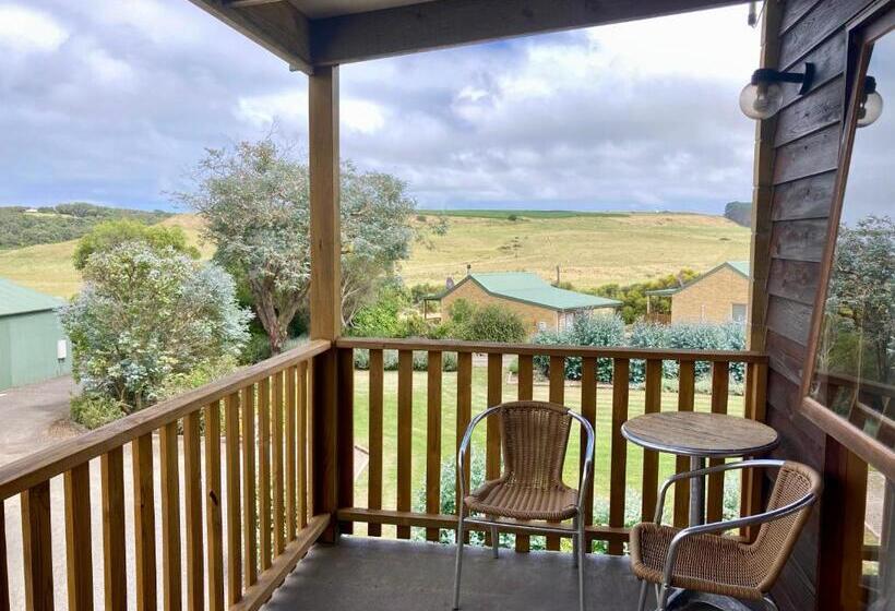 جناح مزود بجاكوزى, Daysy Hill Country Cottages