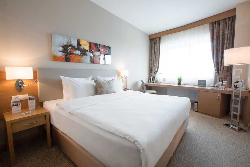 带城市景观的高级房间, Dedeman Oskemen Tavros