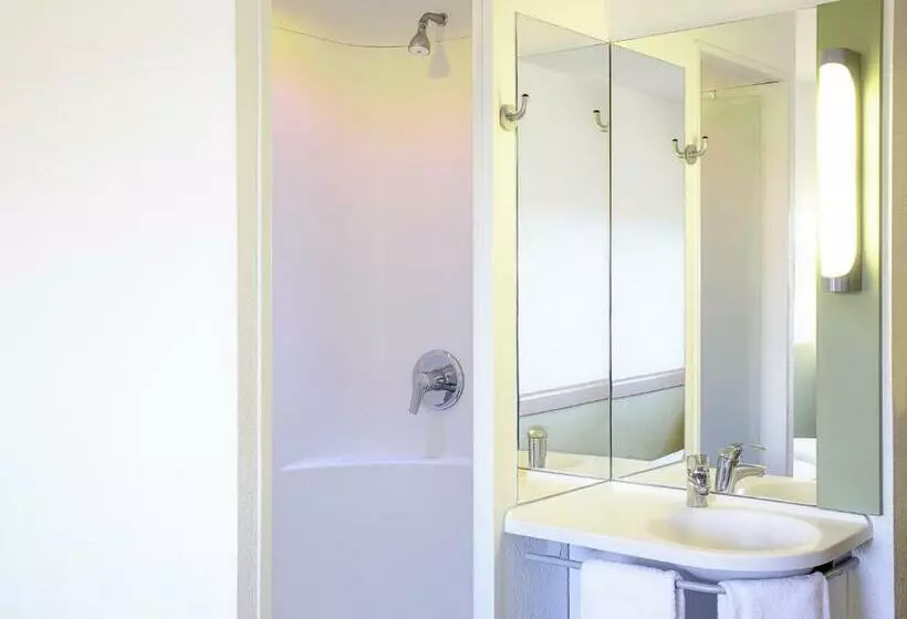 اتاق استاندارد سه نفره, Ibis Budget Southampton Centre