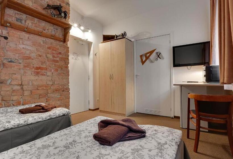 اتاق استاندارد, Janne