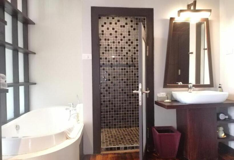 Номер Deluxe Кровать Кинг, Kiridara Luang Prabang