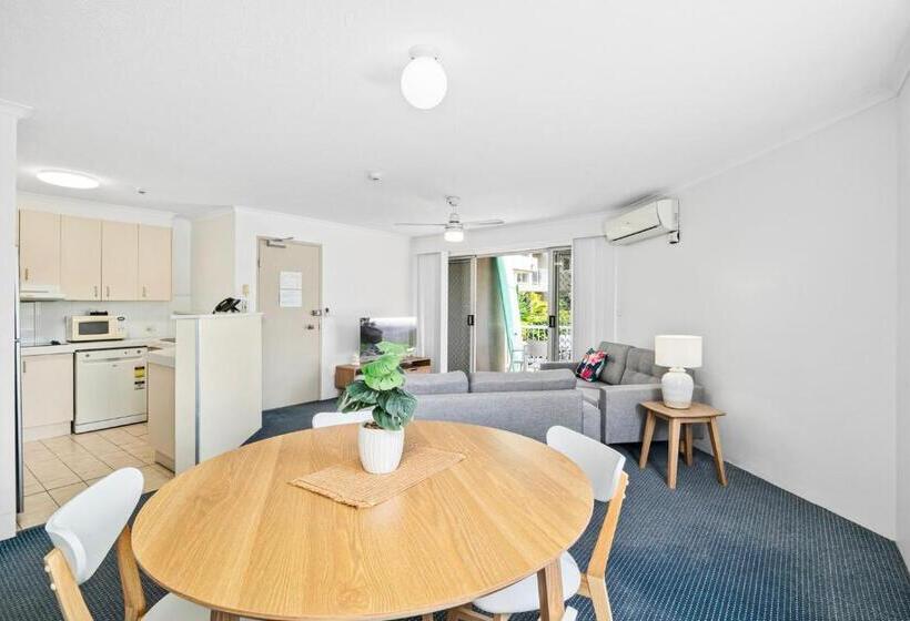 침실 2개 아파트, Markham Court