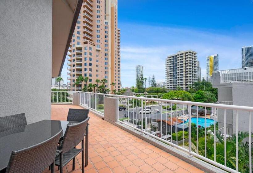 3침실 수피리어 아파트, Markham Court