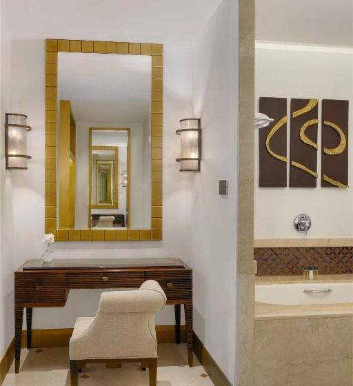 اتاق لوکس با چشم‌انداز دریا, Marsa Malaz Kempinski, The Pearl