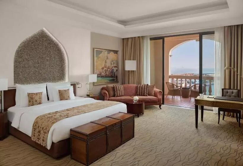 اتاق لوکس با چشمانداز استخر, Marsa Malaz Kempinski, The Pearl