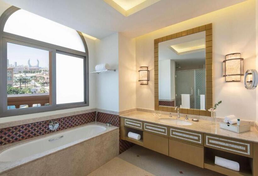 اتاق لوکس با چشم‌انداز استخر, Marsa Malaz Kempinski, The Pearl