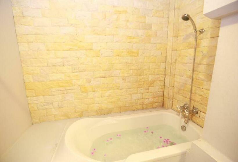 غرفة ديلوكس مطلة على حمام السباحة, Muangthong Boutique