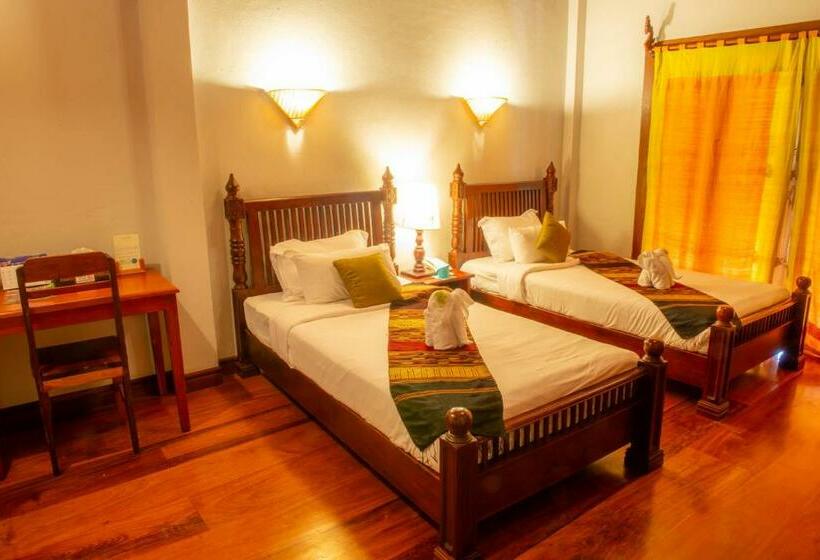 غرفة ديلوكس مطلة على حمام السباحة, Muangthong Boutique