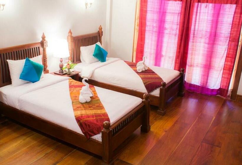 غرفة ديلوكس مطلة على حمام السباحة, Muangthong Boutique