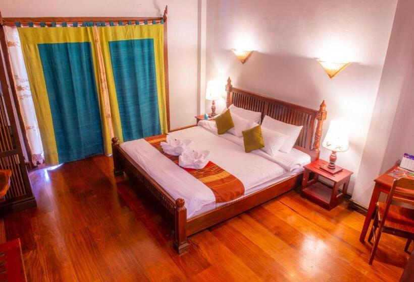 غرفة ديلوكس مطلة على حمام السباحة, Muangthong Boutique