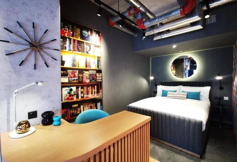 سوییت, Southside By Ovolo