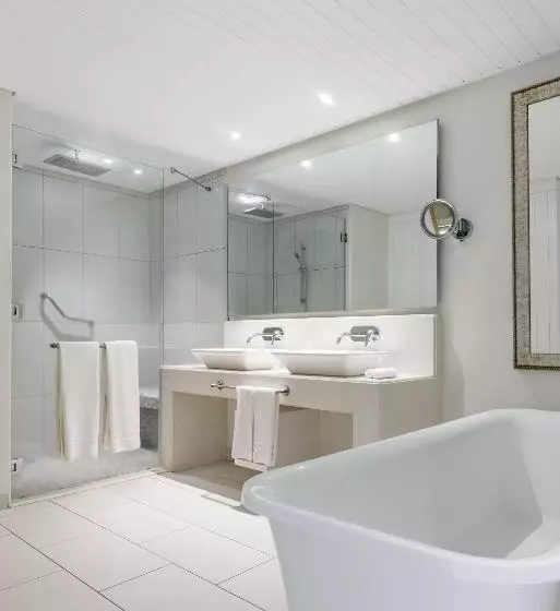 اتاق پریمیوم با چشم‌انداز باغ, Radisson Blu Azuri Resort & Spa
