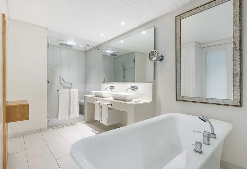 اتاق پریمیوم با چشم‌انداز باغ, Radisson Blu Azuri Resort & Spa