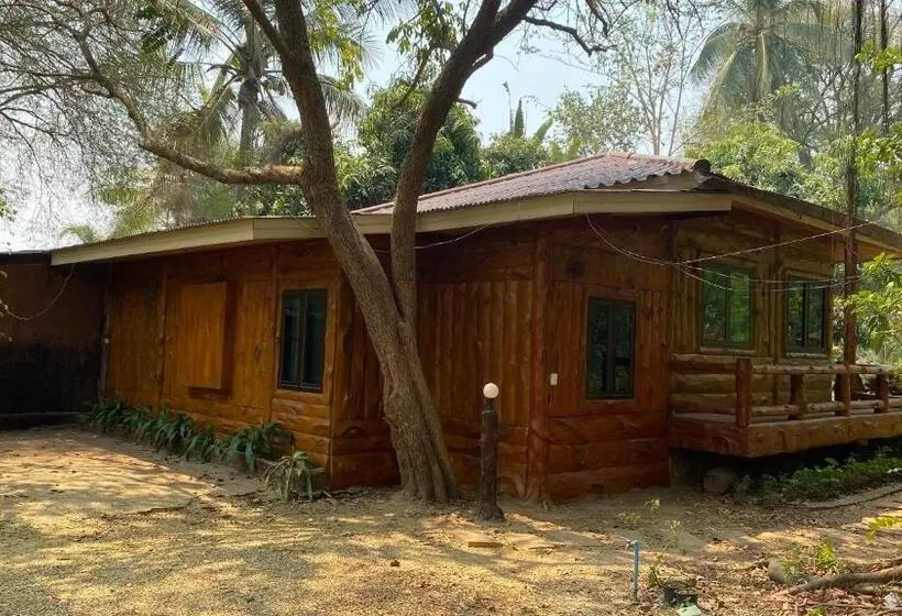 ویلای 2 خوابه, Saiyok River House