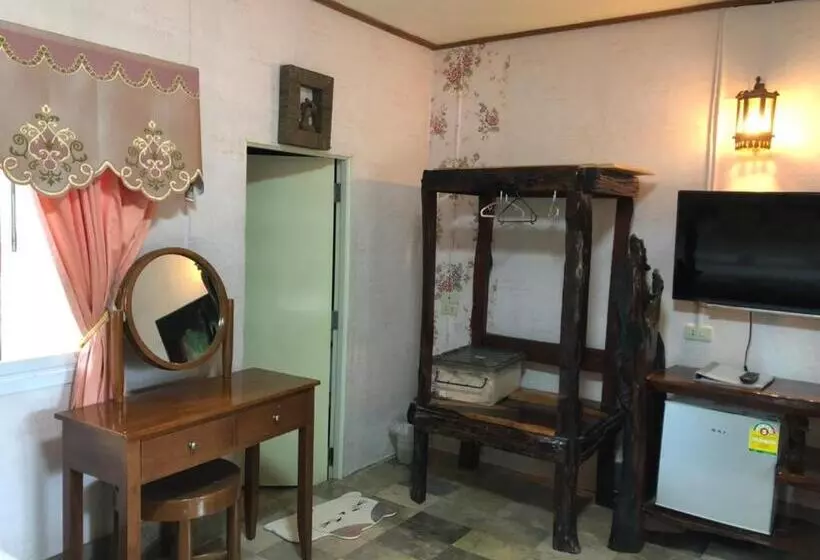 اتاق سوپریور با چشمانداز باغ, Saiyok River House