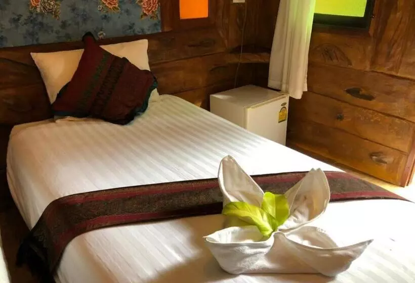 اتاق استاندارد با چشمانداز باغ, Saiyok River House