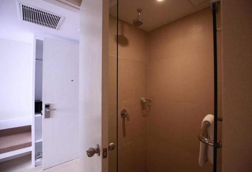 Номер Economy, Swissbelinn Airport Jakarta