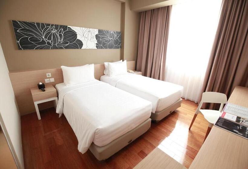 Номер Economy, Swissbelinn Airport Jakarta