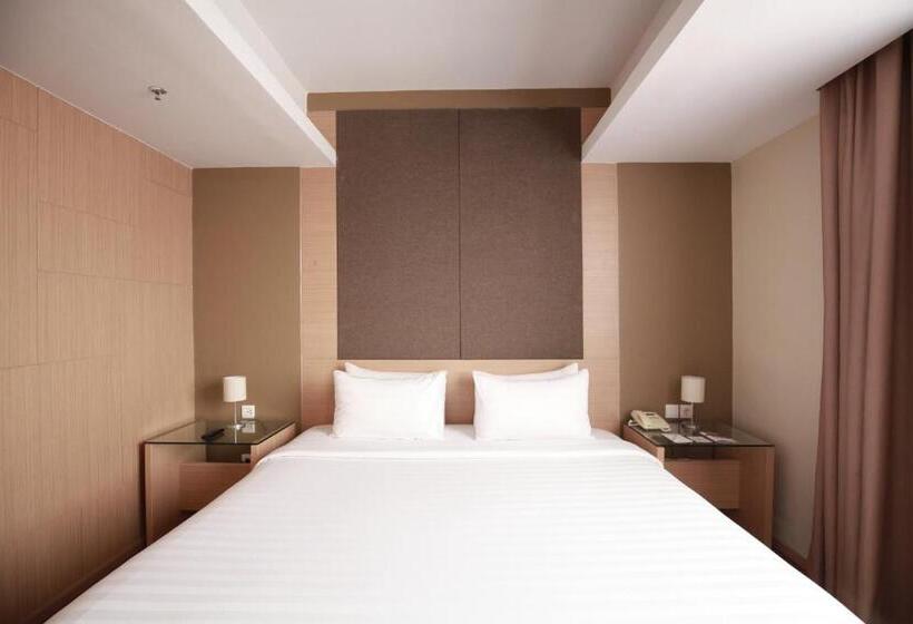 Люкс, Swissbelinn Airport Jakarta