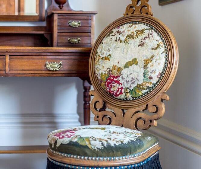 行政房间, The Corinda Collection