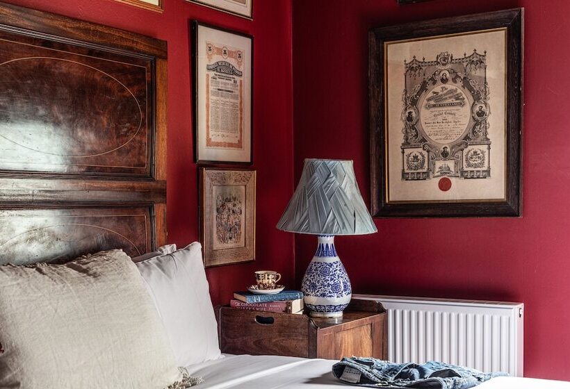 行政房间, The Corinda Collection