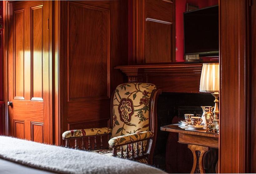 行政房间, The Corinda Collection