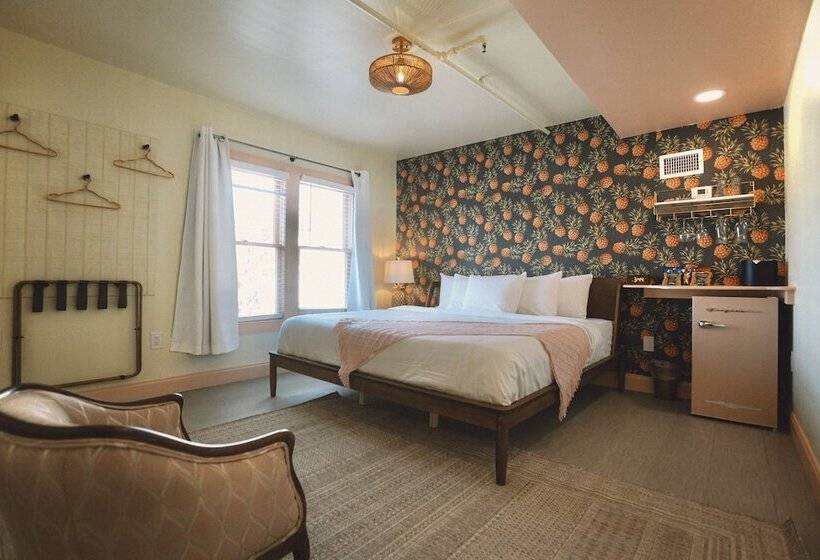 غرفة سوبيريور, Peninsula Bed & Cocktails