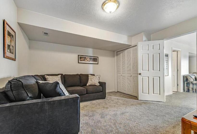 带3个卧室的公寓, Lakeview Condo 941 1