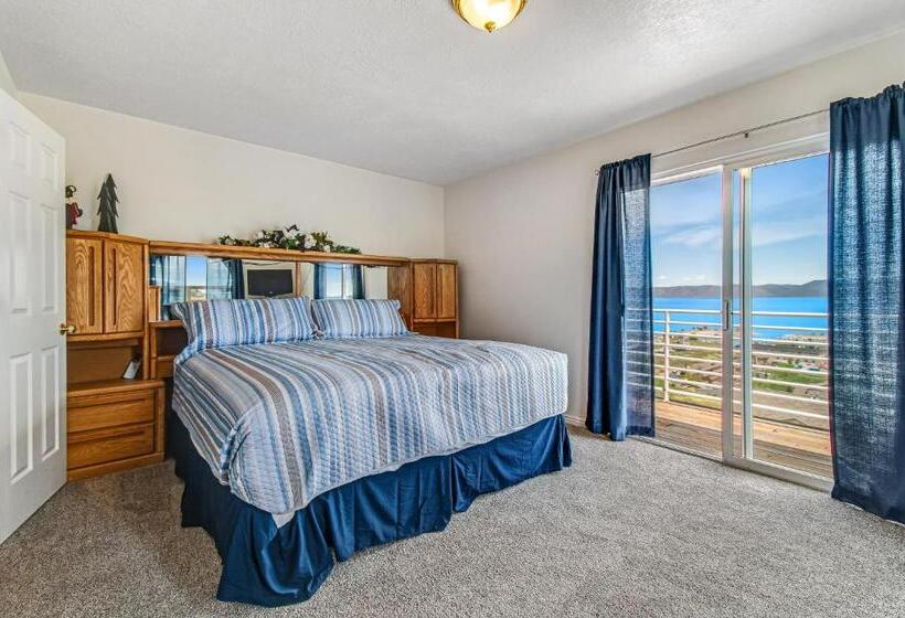 Апартаменты 3 Спальни, Lakeview Condo 941 1