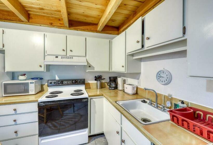 带2个卧室的公寓, Treehouse 108