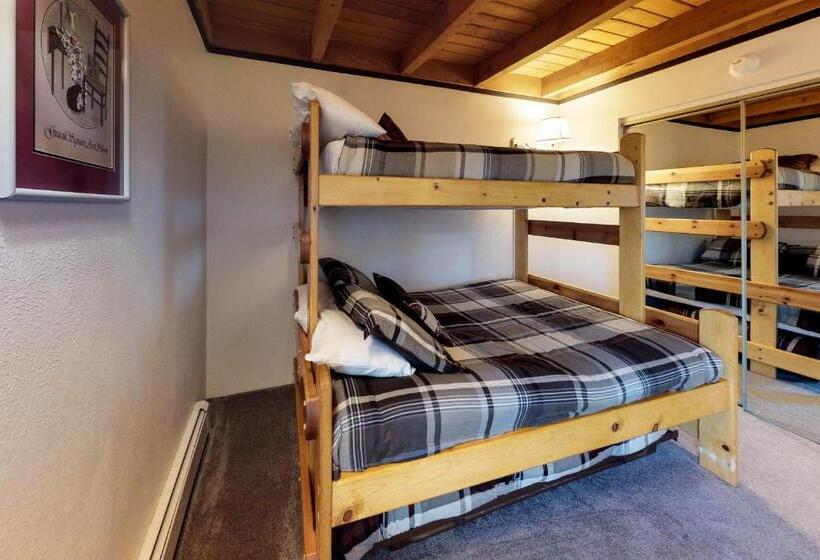 带2个卧室的公寓, Treehouse 108