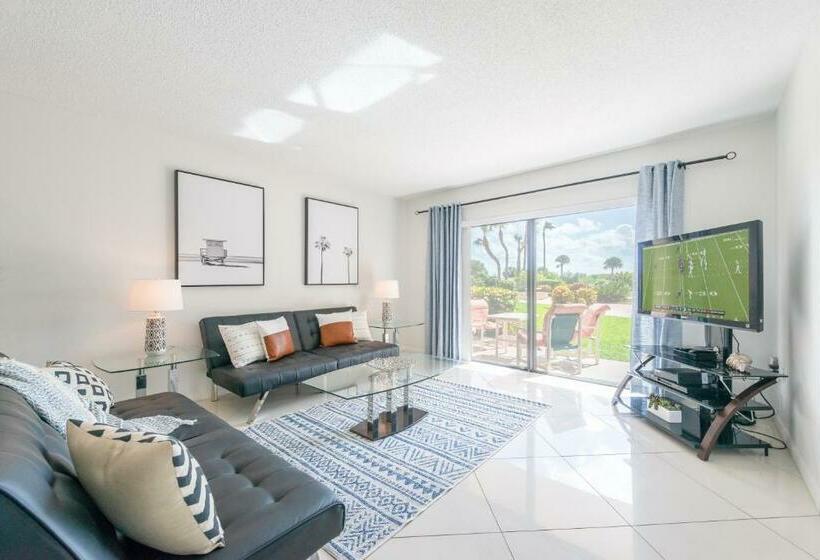 شقة غرفة نوم واحدة بالطابق الأرضى, Canaveral Towers