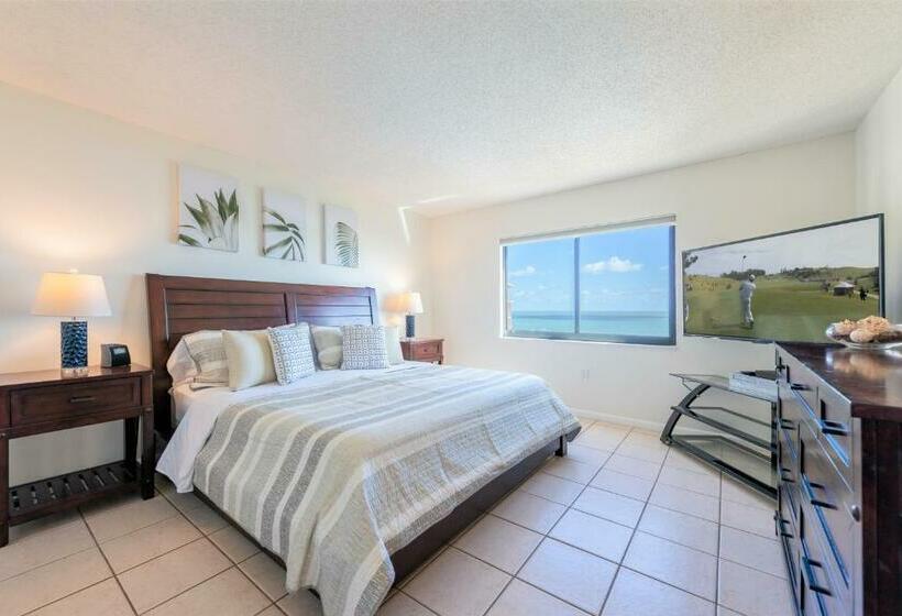 شقة غرفتين مطلة على البحر, Canaveral Towers