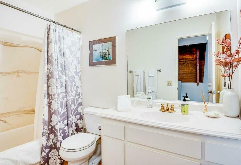 스탠다드 스튜디오, Sugar Shack