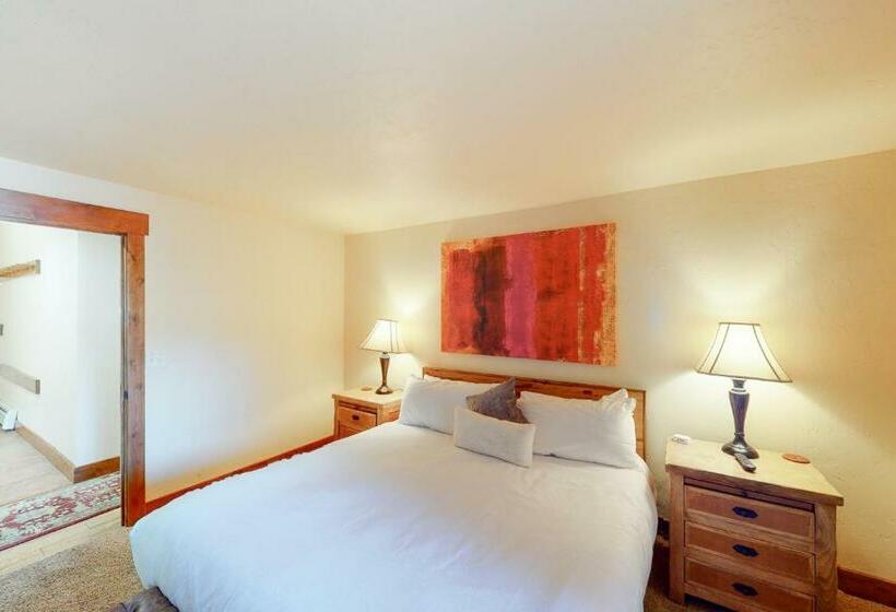 침실 4개 주택, Longbranch Condo #301