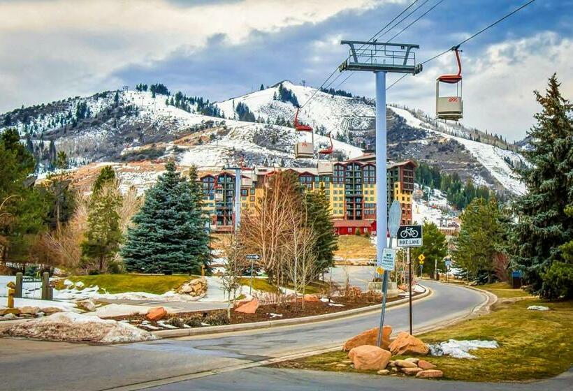 Апартаменты 2 Спальни, Red Pine Canyons View Condo