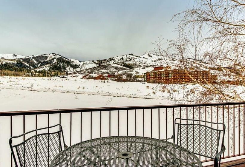 Апартаменты 2 Спальни, Red Pine Canyons View Condo