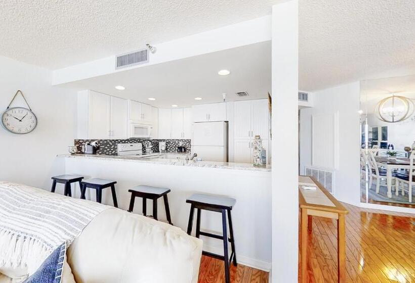 Апартаменты 2 Спальни, Shore House 502